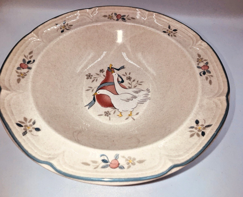 International China Marmalade Stoneware Serving Bowl 9.25 in Geese Pear NICE
